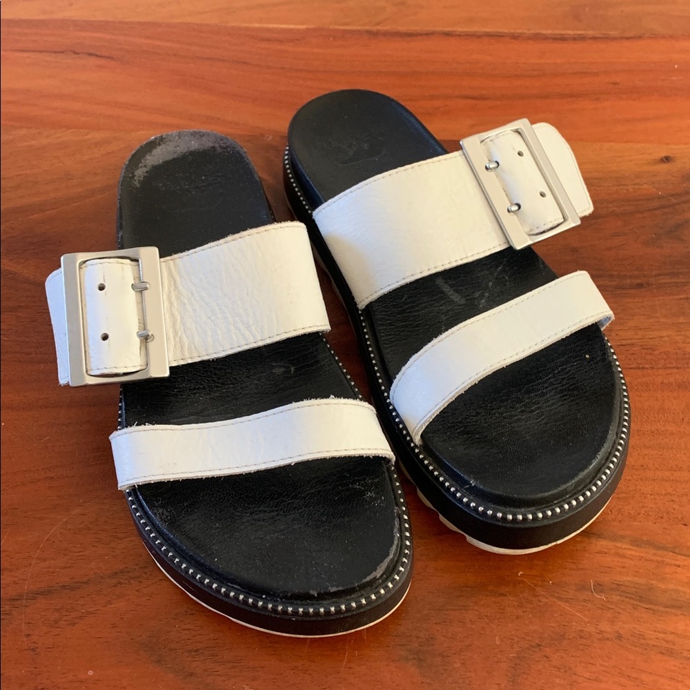 Sorel Roaming Buckle Slide White Leather Sandal Sz 6